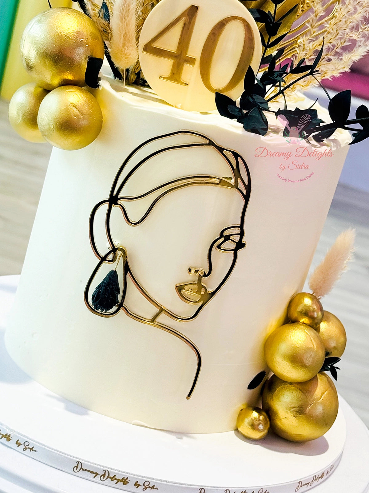 Face Outline Cake 3