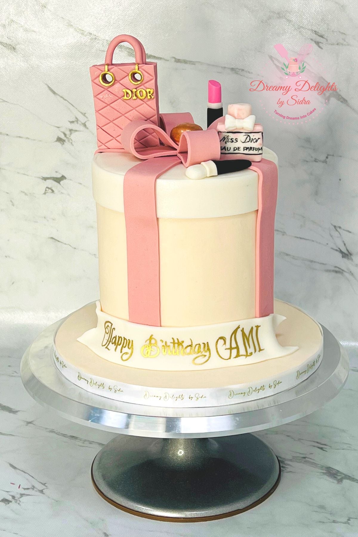 Luxurious Dior Cake for Elegant Occasions