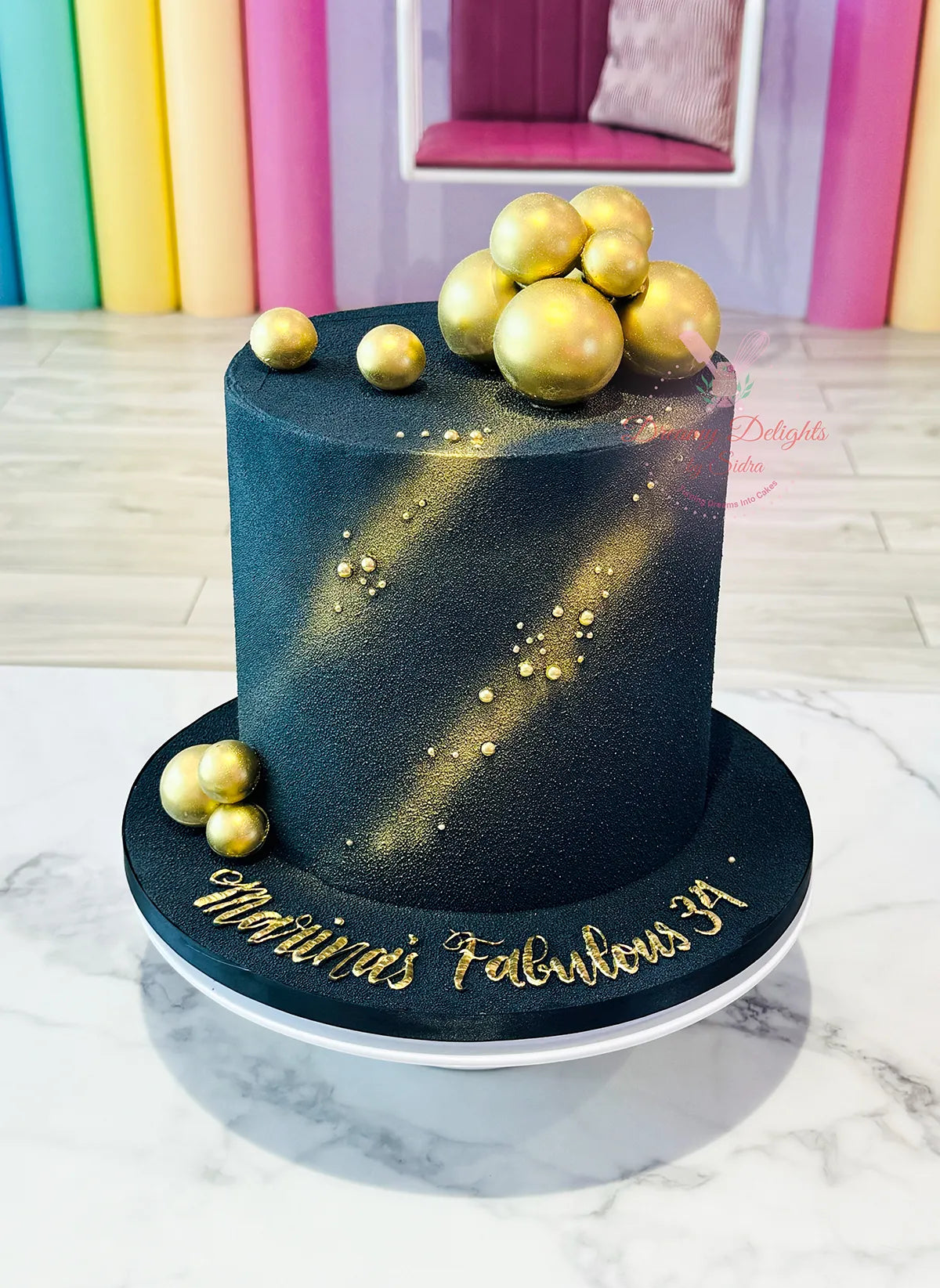 Black and Gold Cake 4