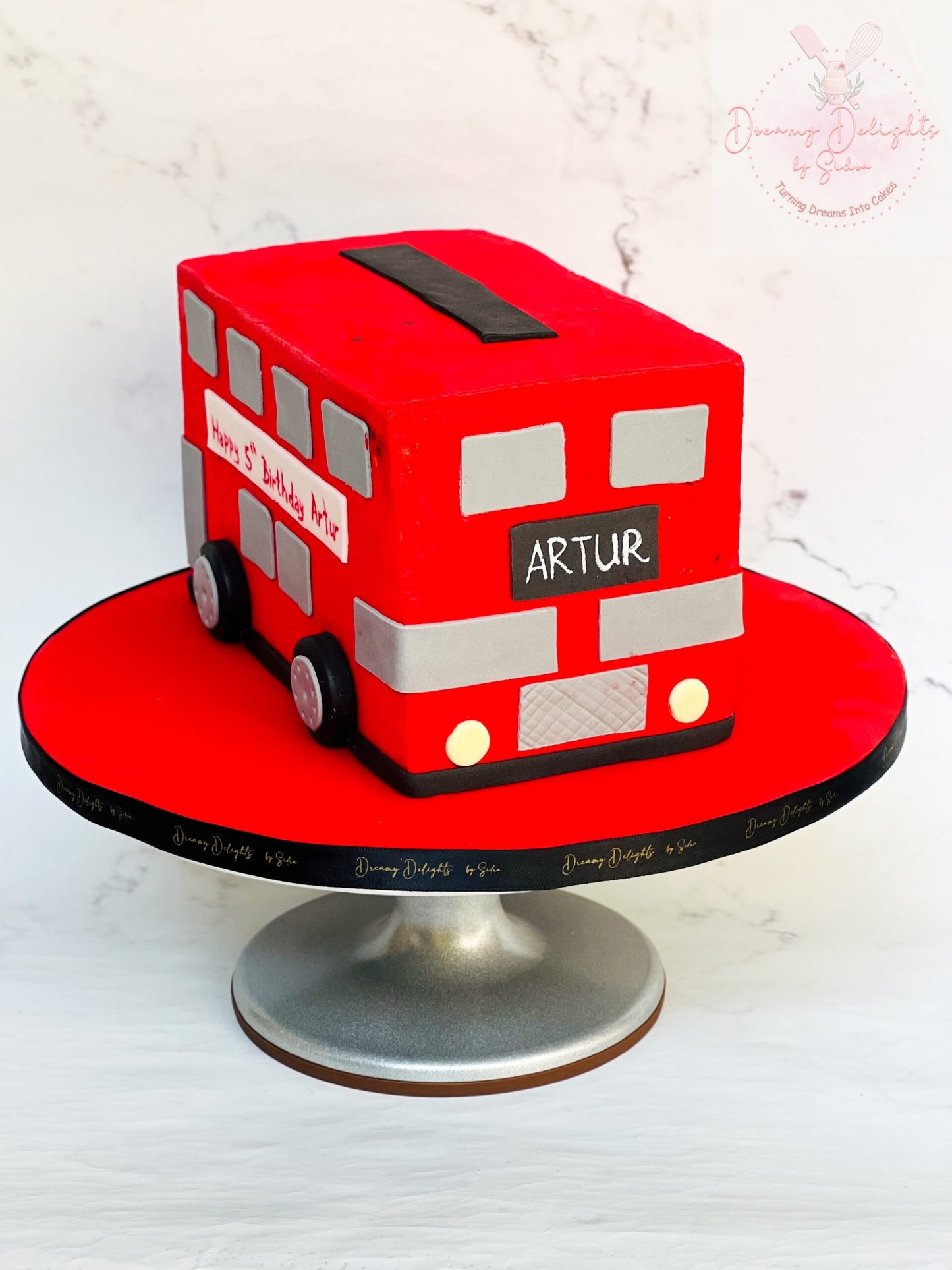 Bus Cake 1