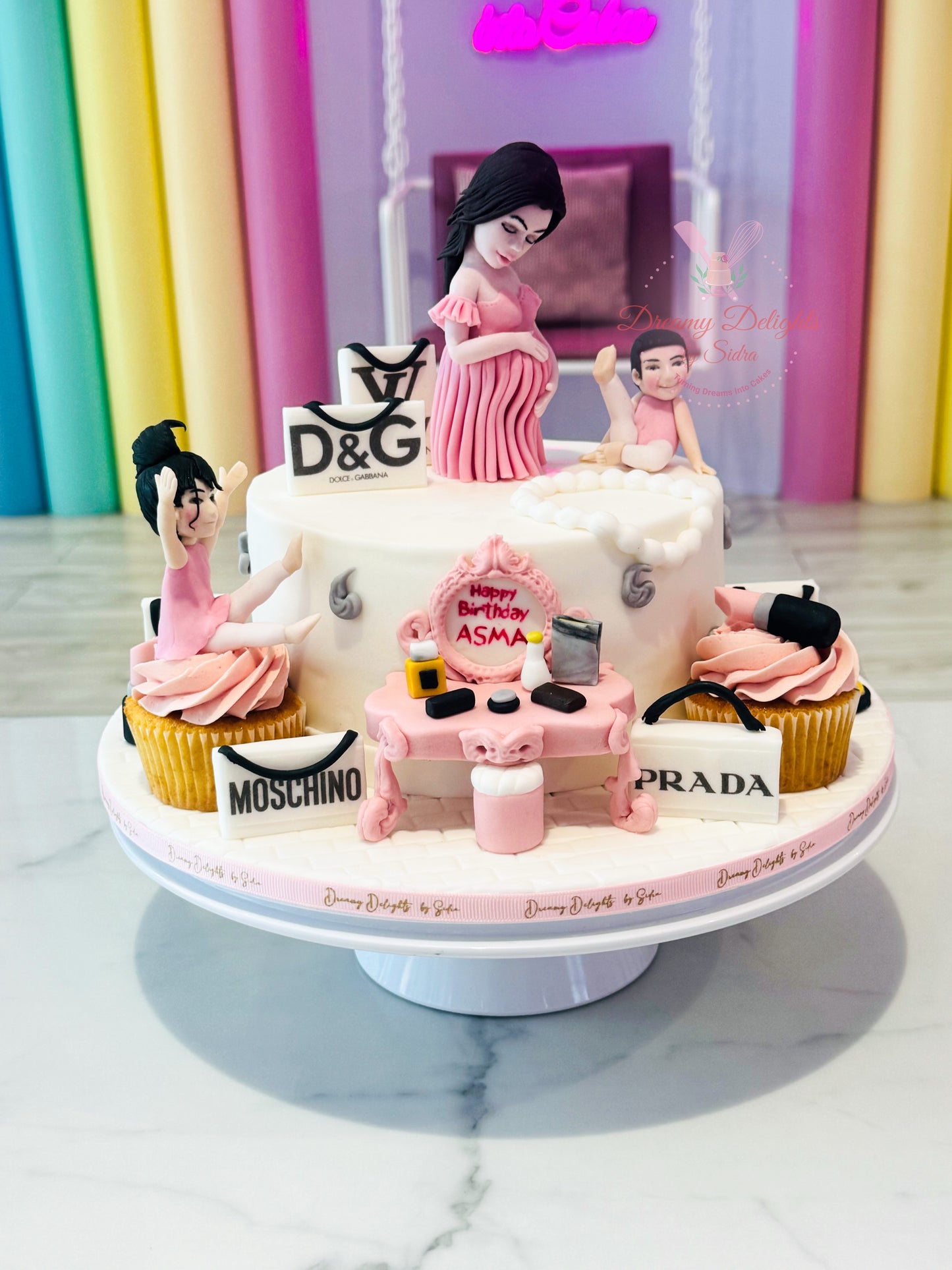 Pregnant Mom Fashion Cake