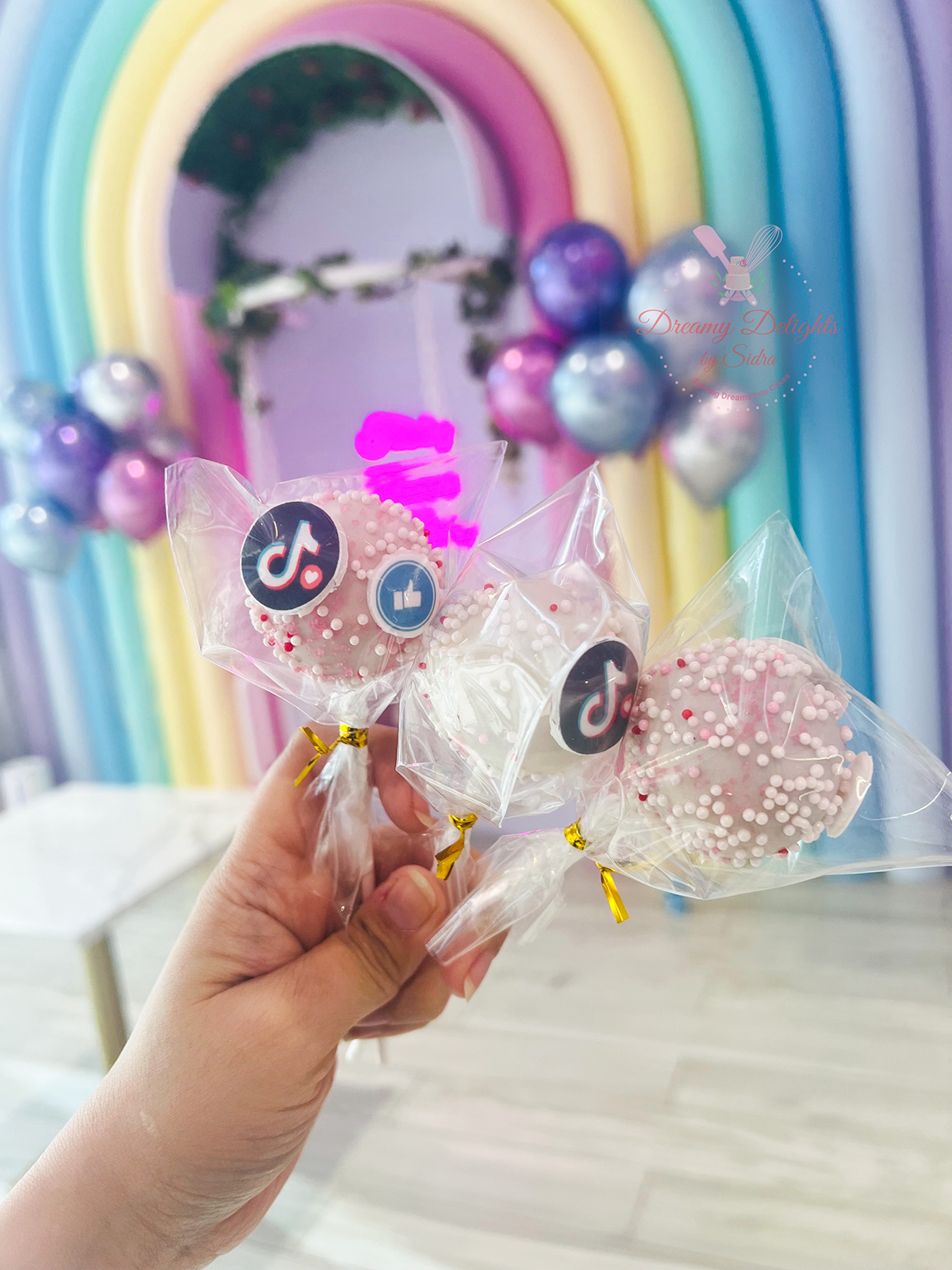 Tik Tok Cake pops