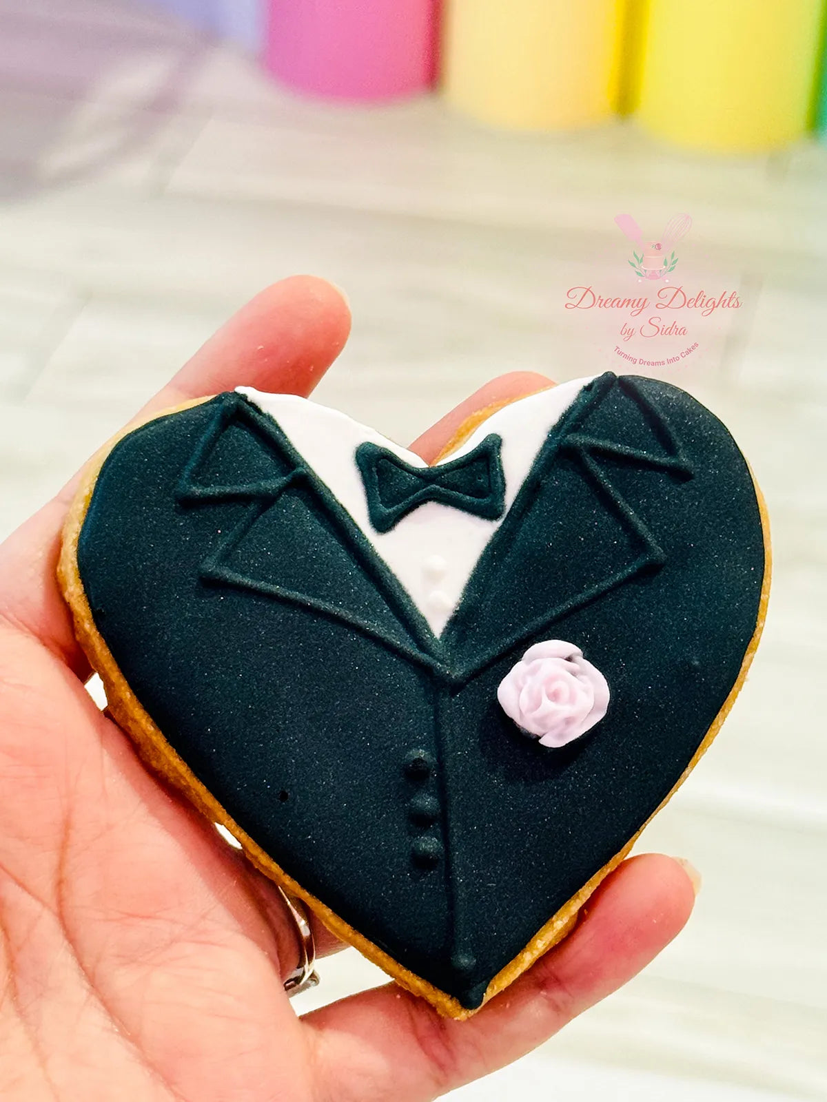 Elegant Bride & Groom Cookies for Weddings