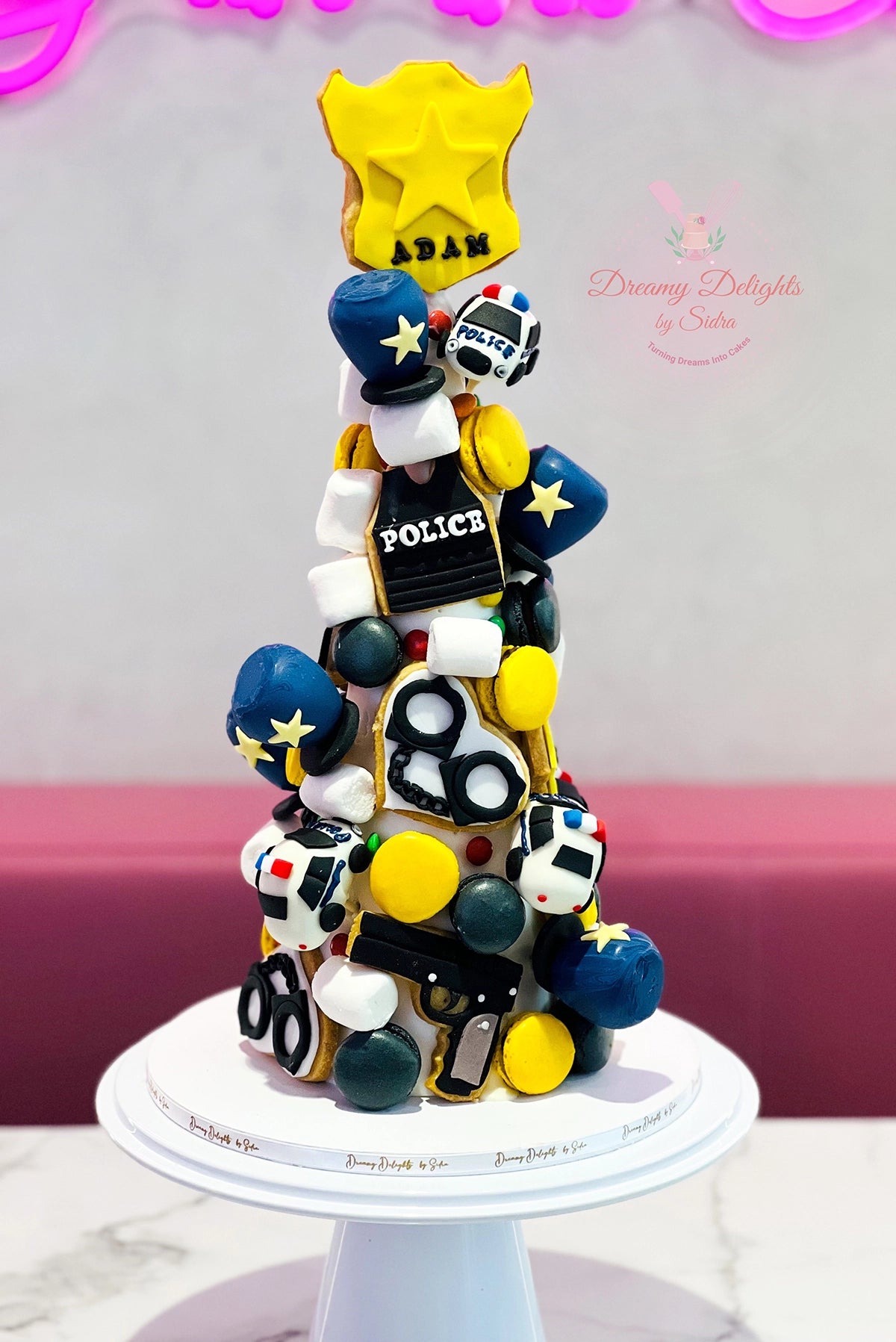 Cakepops, Cookie & Macaron Police Tower