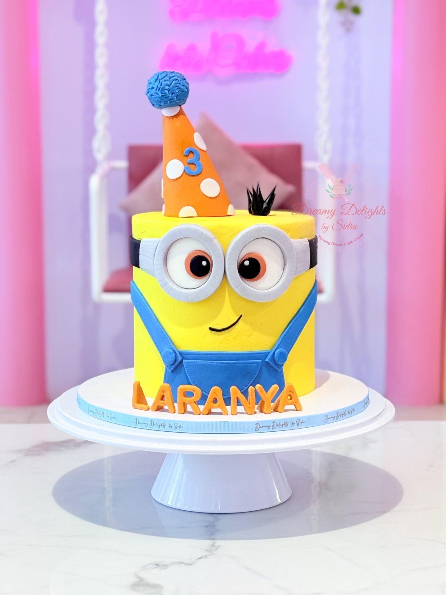 Luxury Minions Cake