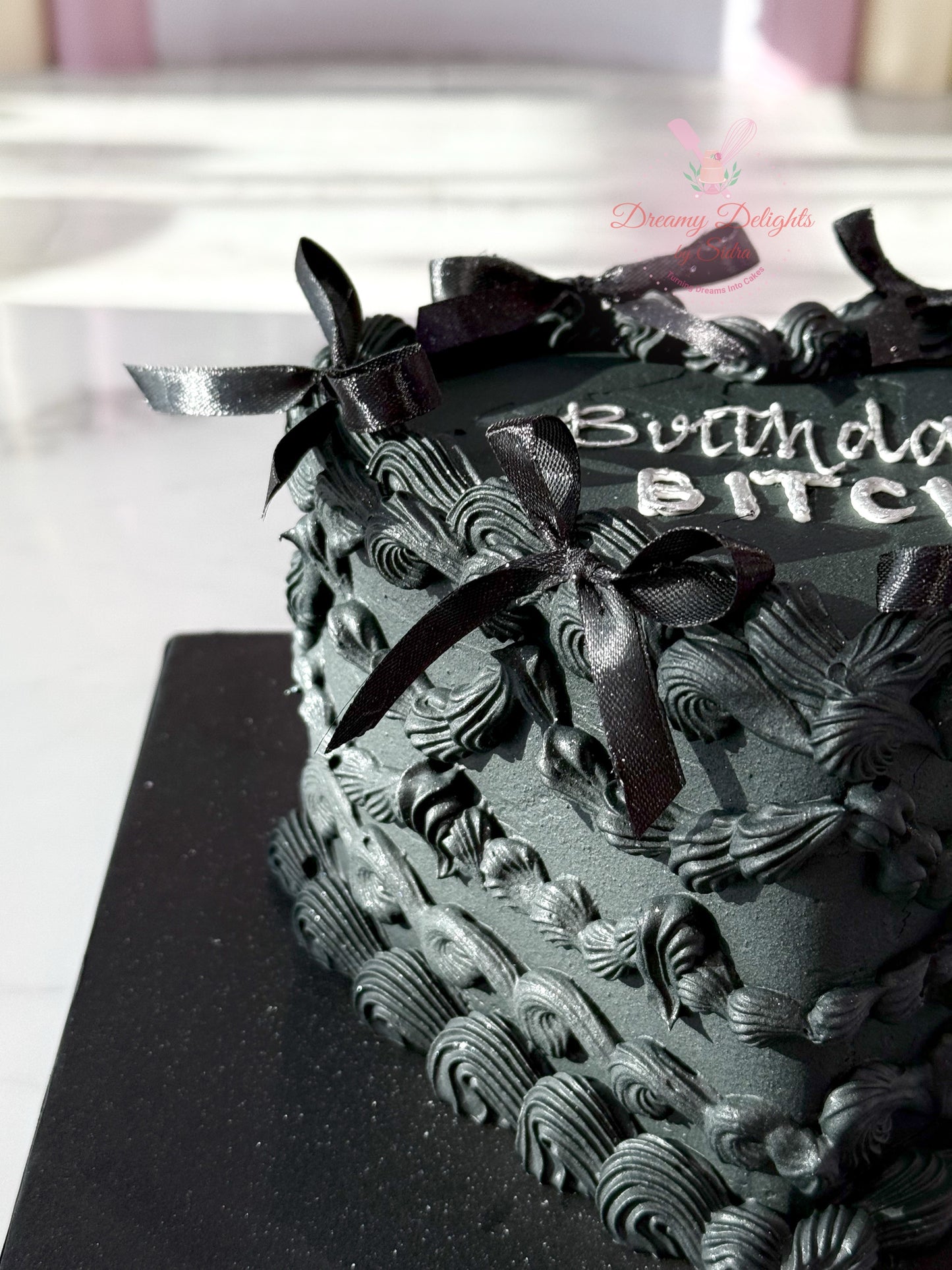 Black vintage Cake