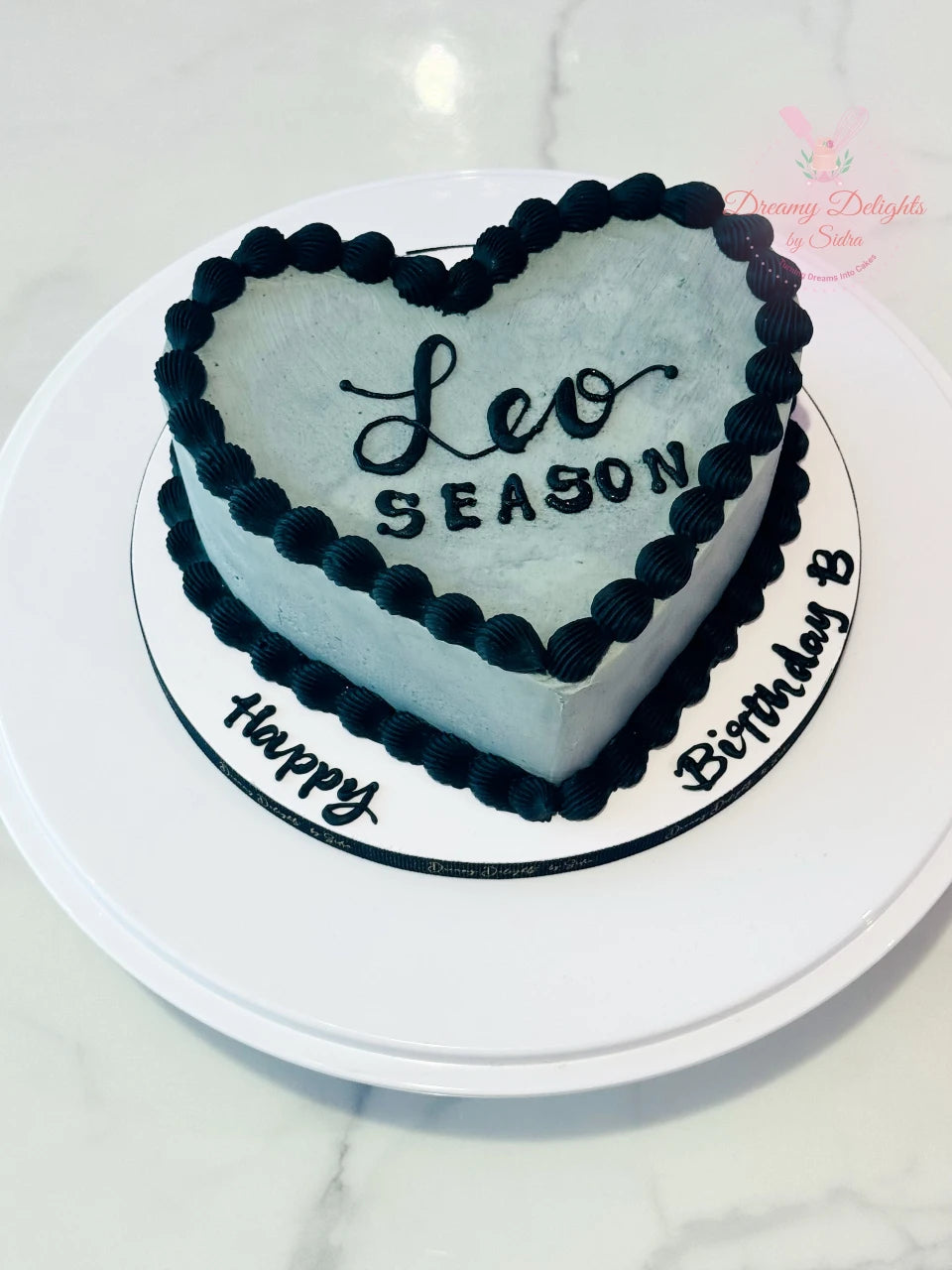 Star Sign Leo Cake