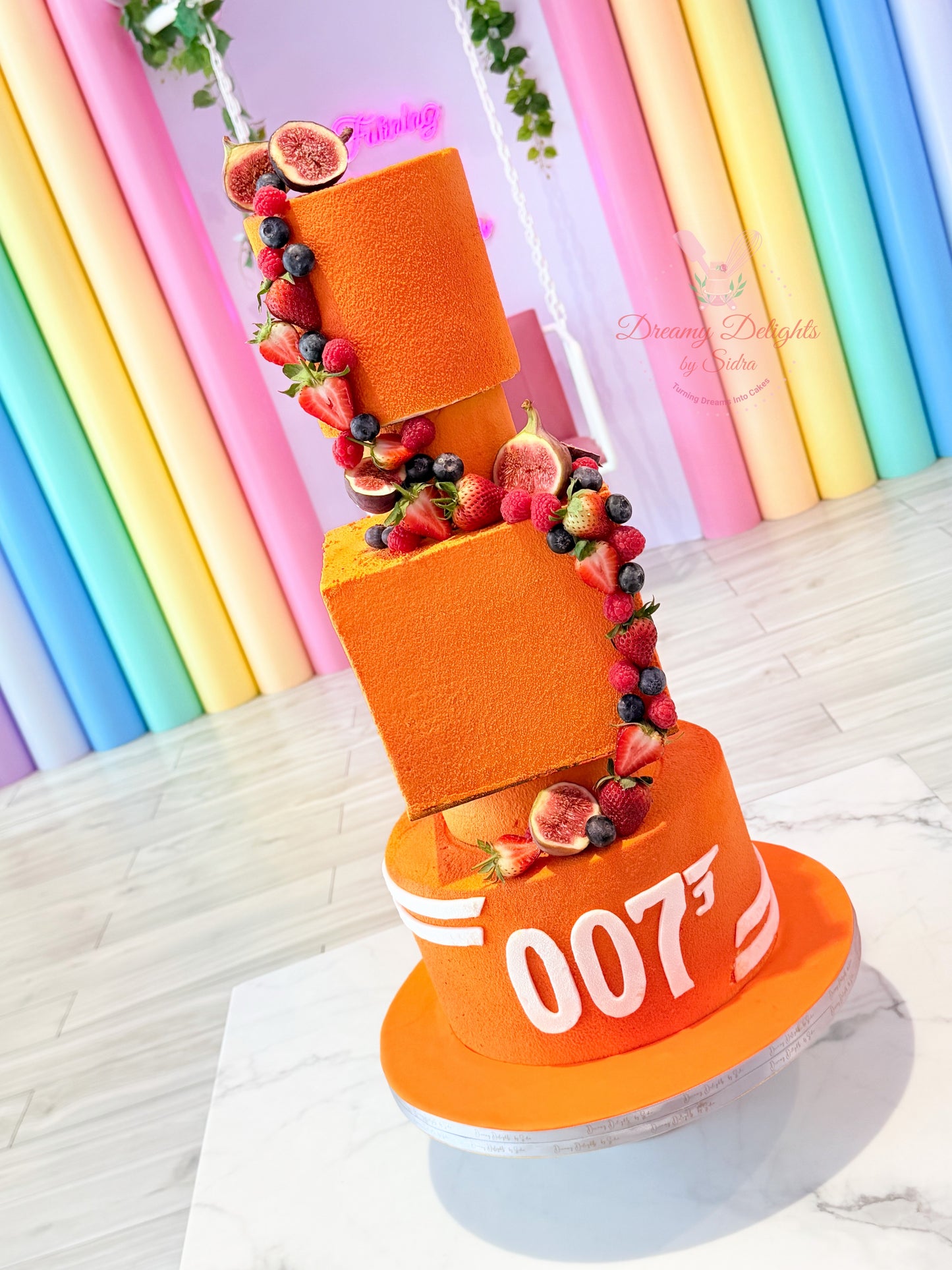 James Bond 007 Luxury Cake
