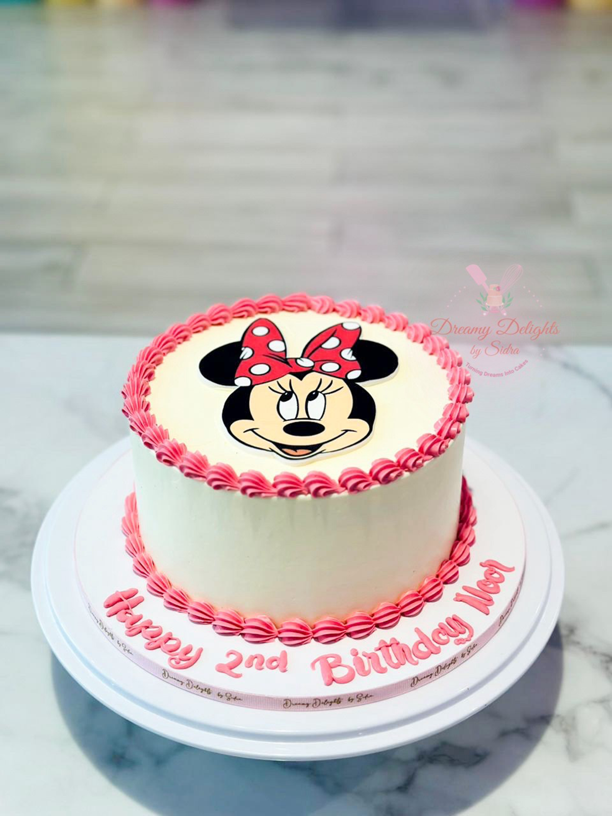 Minnie Mouse Cake 7