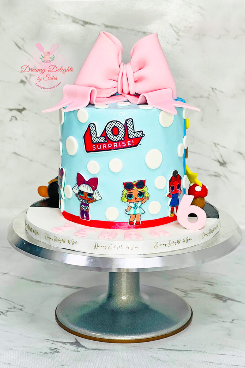 Super Mario/LolDoll Cake