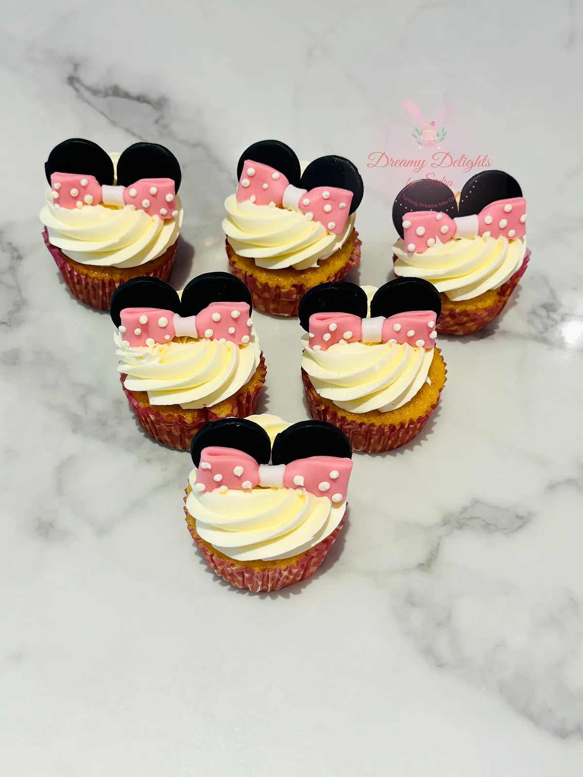 Minnie Mouse Cupcakes 2