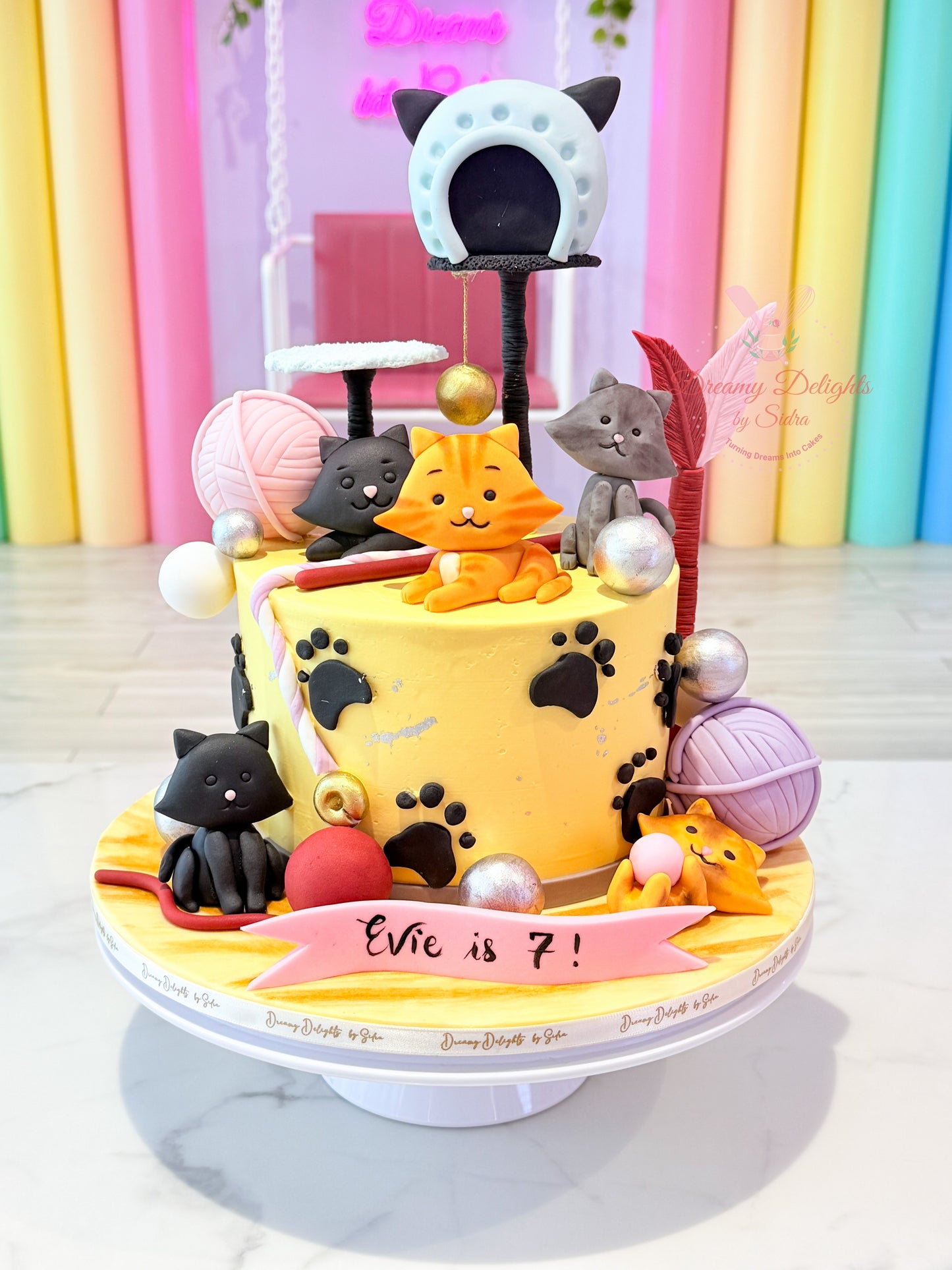 Luxury Cat cake