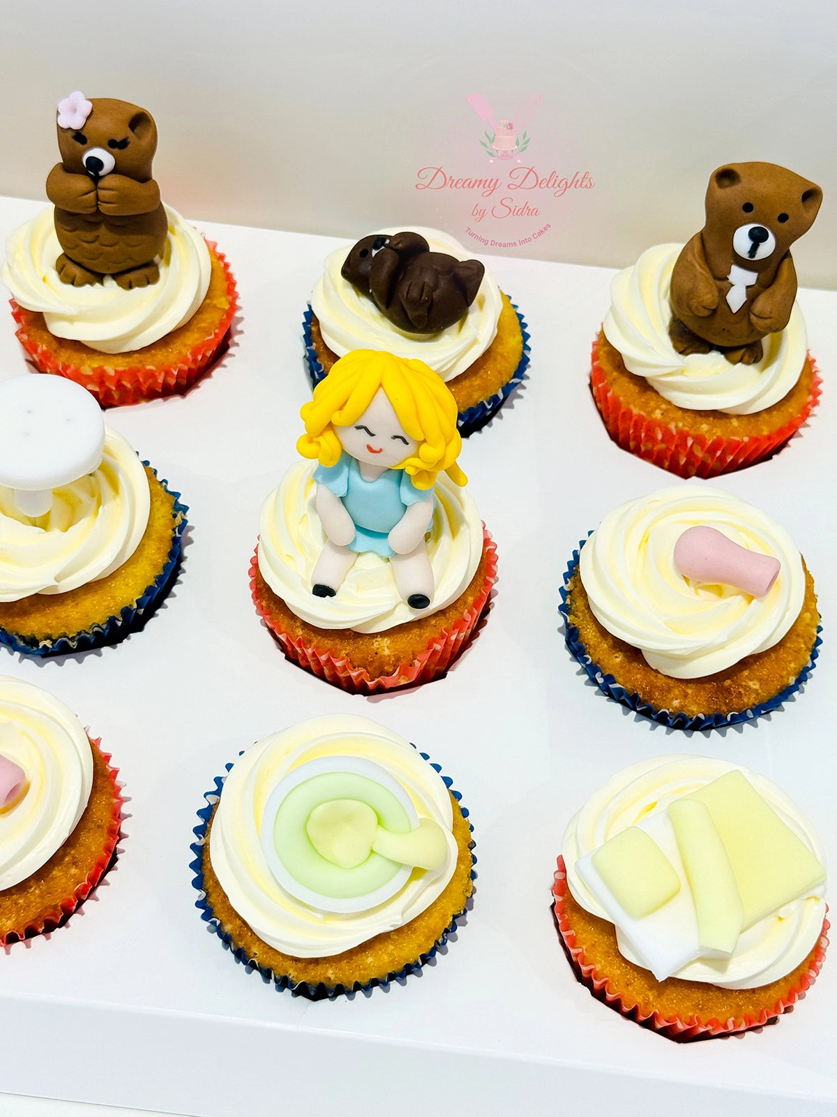 Goldilocks and the three bears cupcakes