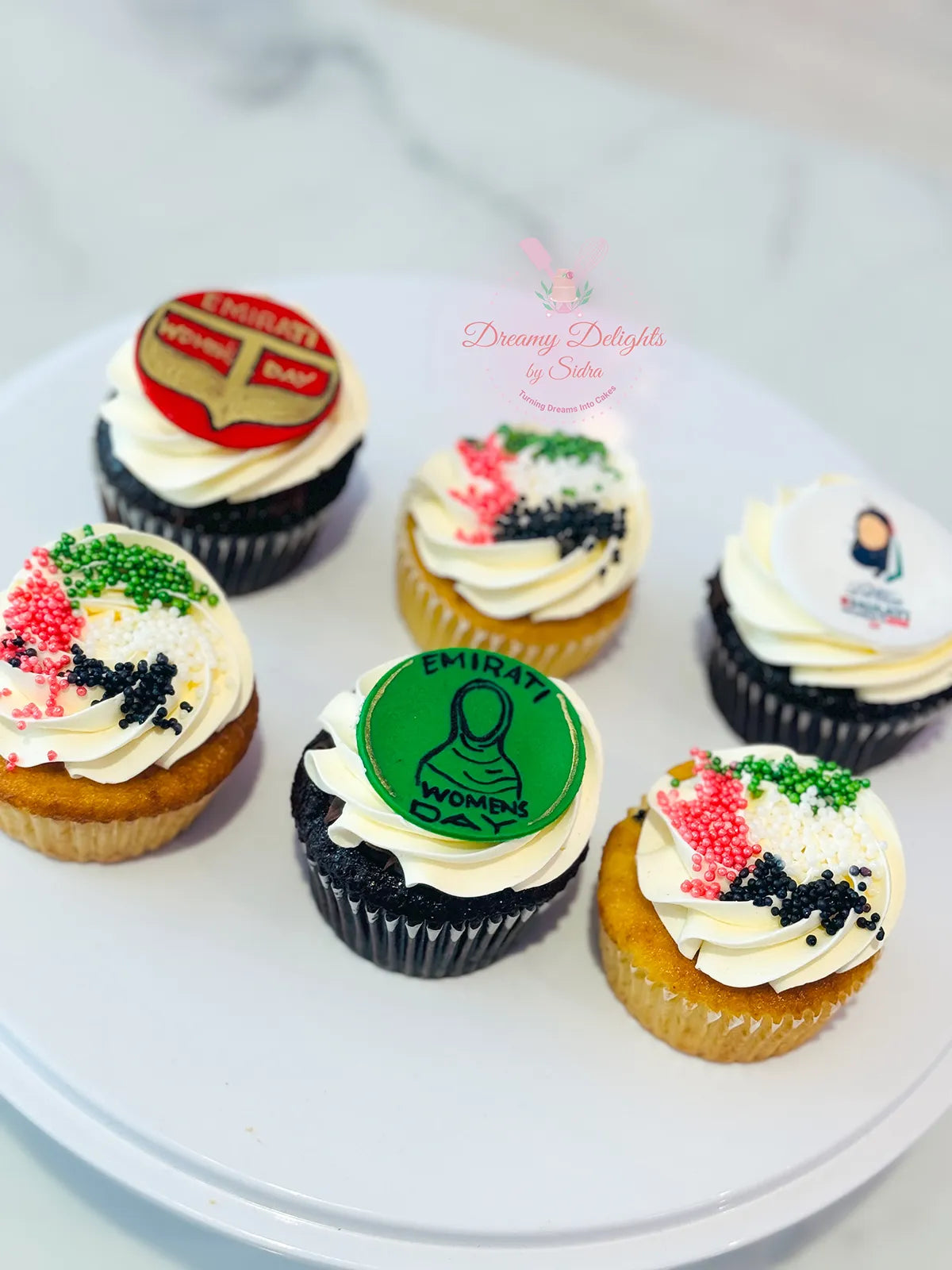 Emirati Women's Day Cupcakes