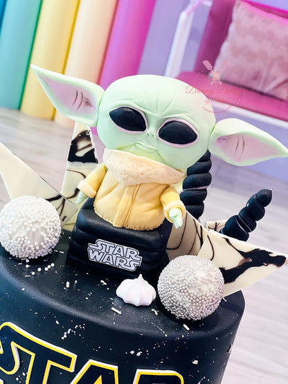 Baby Yoda Star Wars Cake