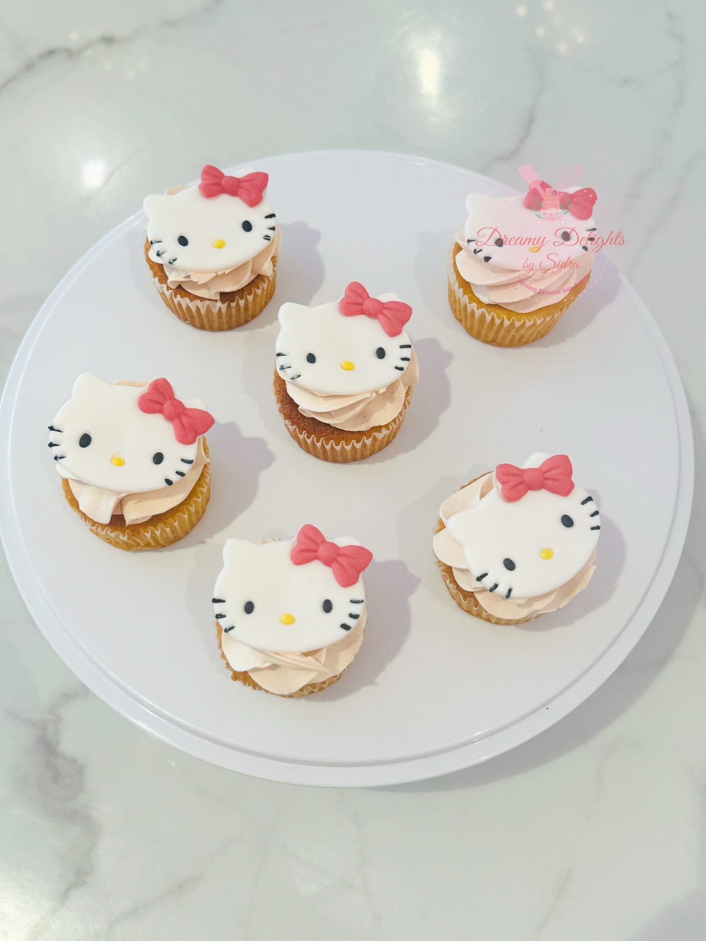 Hello Kitty Cupcakes