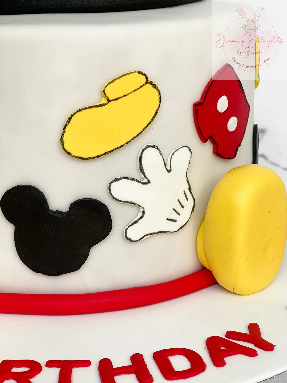 Mickey Mouse Cake 4