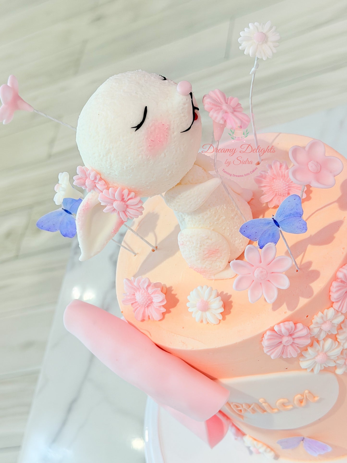 Cute Bunny Flower Cake