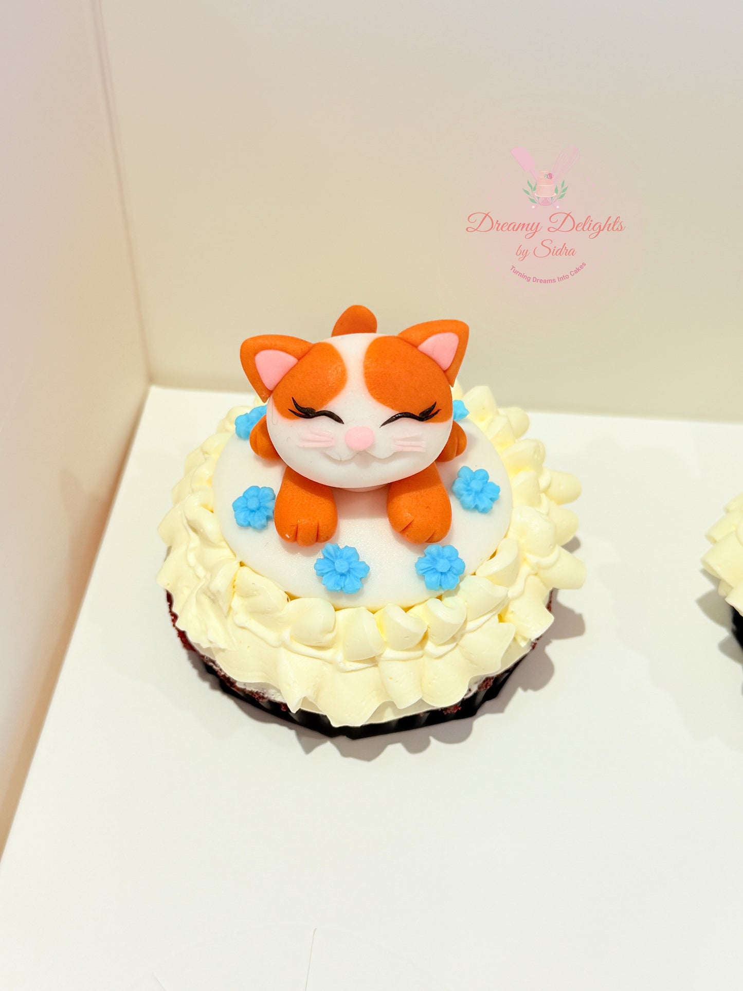 Cute Cat Theme Cupcakes