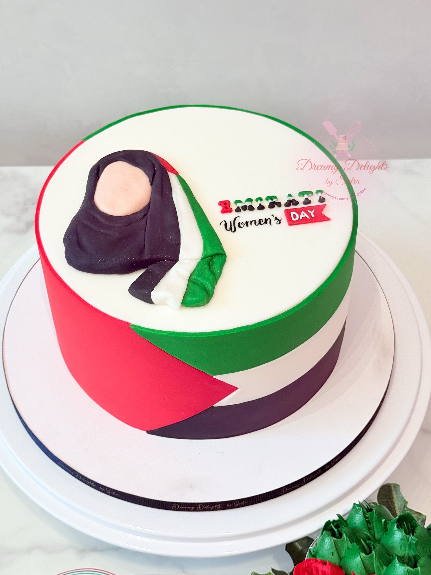 Emirati Woman's Day Cake Bundle