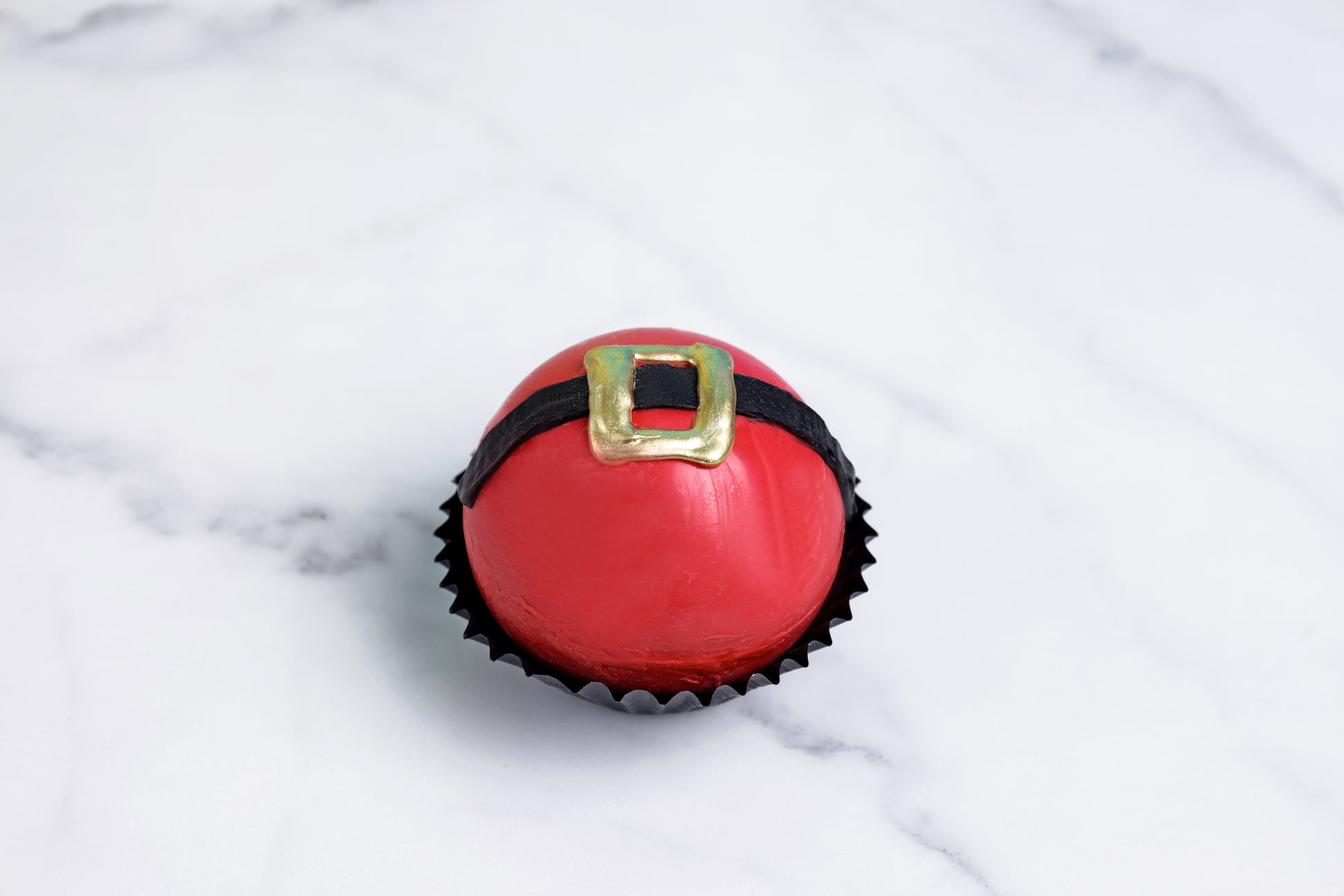 Festive Christmas Hot Cocoa Bombs Christmas gifts cake Dubai holiday treats