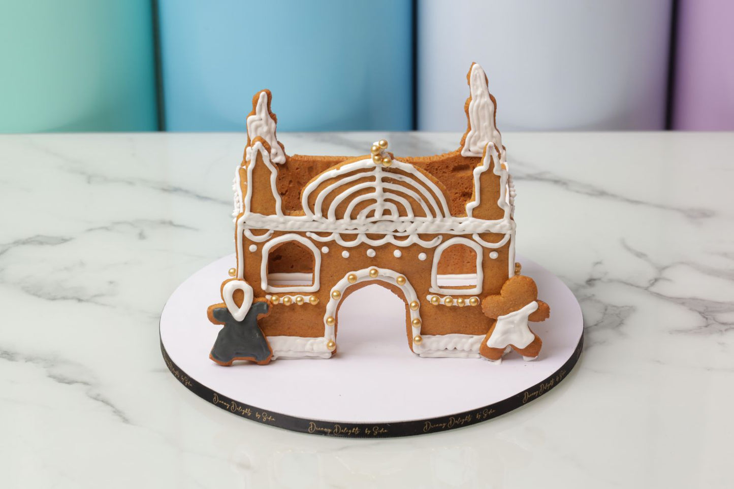 Gingerbread mosque Ramadan cookie with detailed icing Islamic architecture themed custom Ramadan cookie Dubai