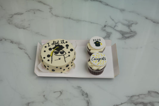 Graduation Bento Bundle with graduation cake and cupcakes decorated for Class of 2026 graduation celebrations and school graduation parties
