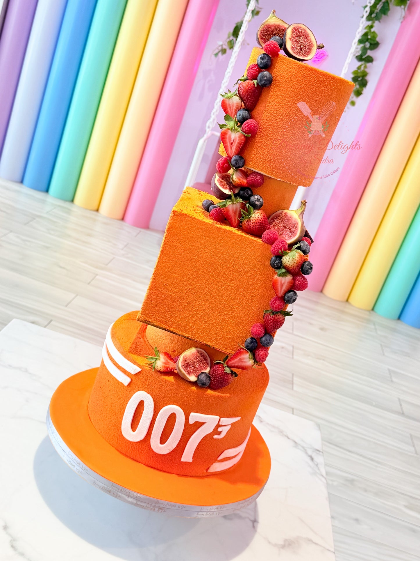 James Bond 007 Luxury Cake