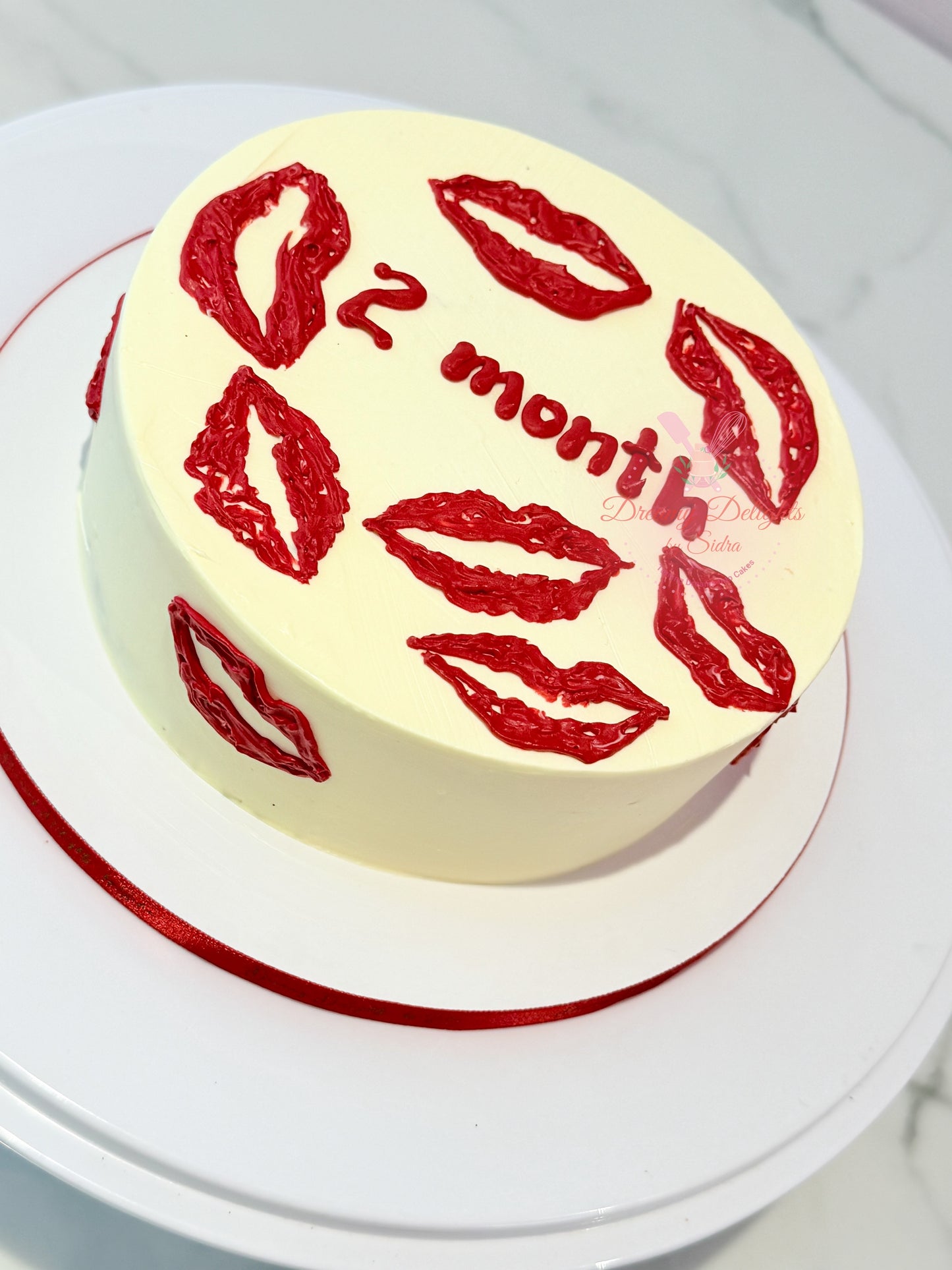 Kiss Bento Cake