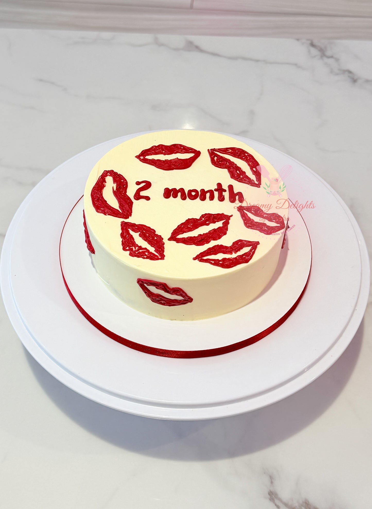 Kiss Bento Cake