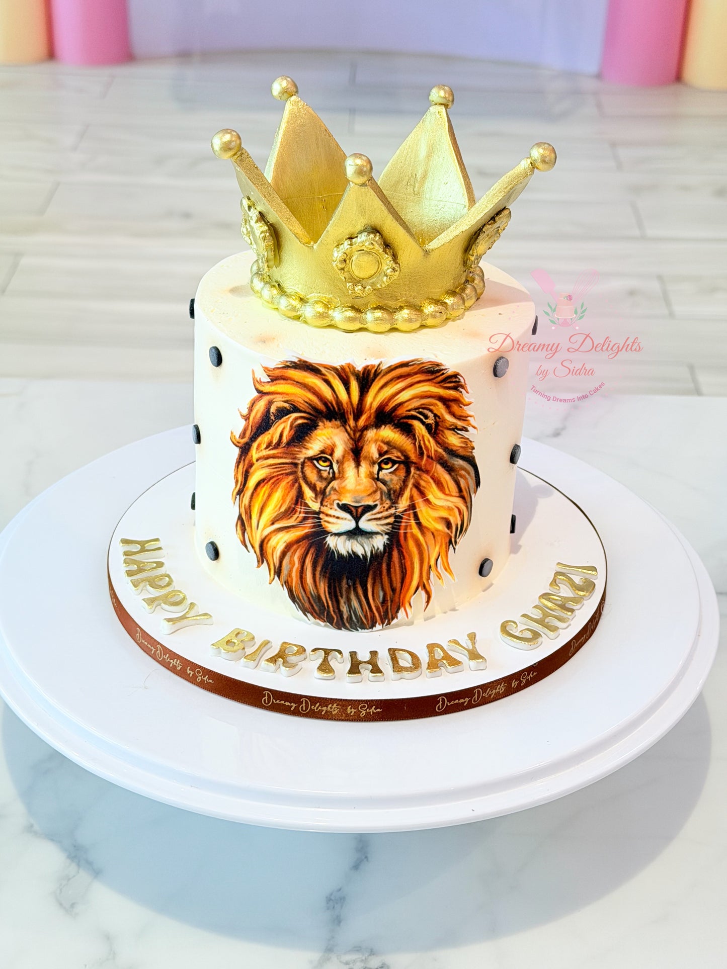 Lion Crown Cake