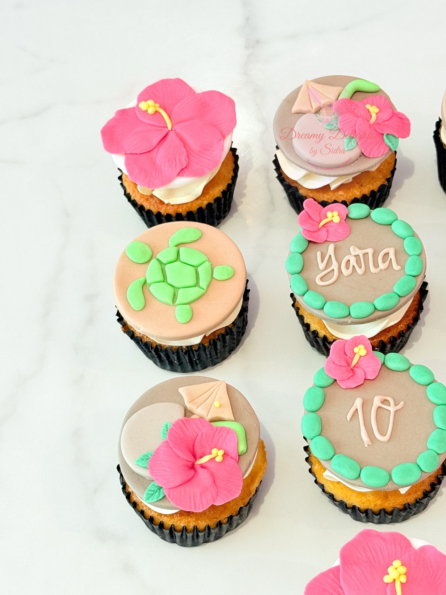 Moana Theme Cupcakes