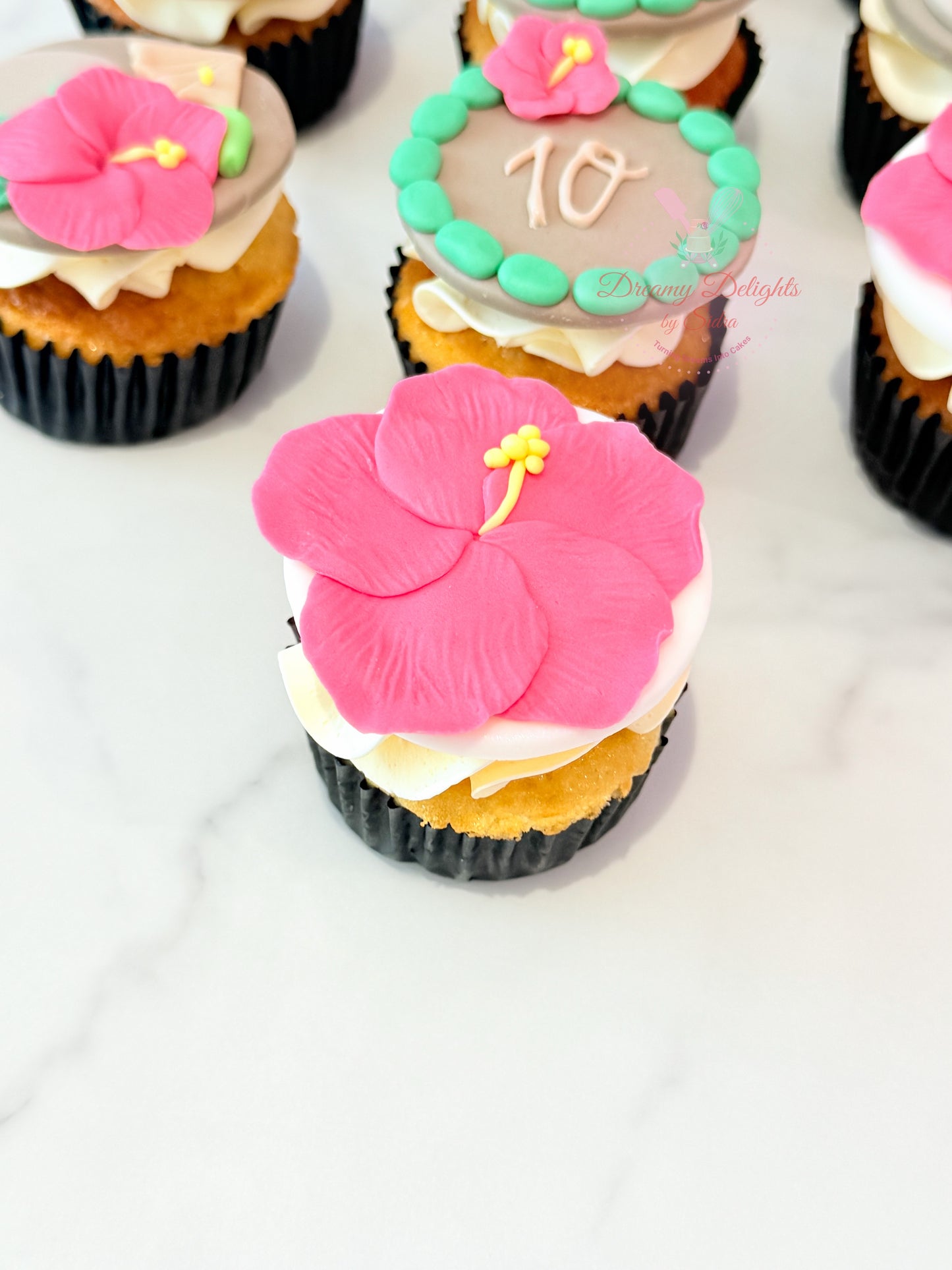 Moana Theme Cupcakes