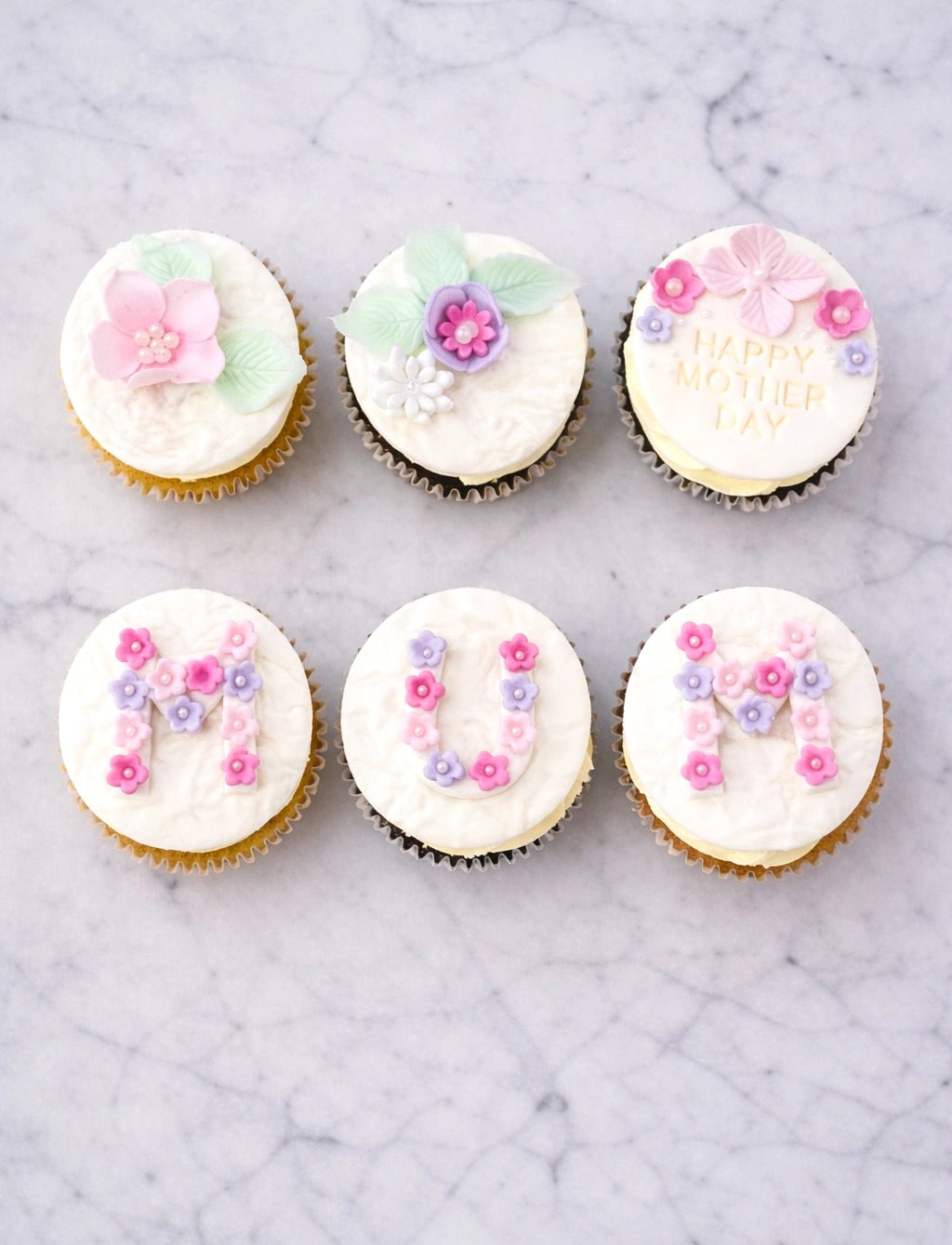 Mother’s Day floral cupcakes with mum lettering design in Dubai