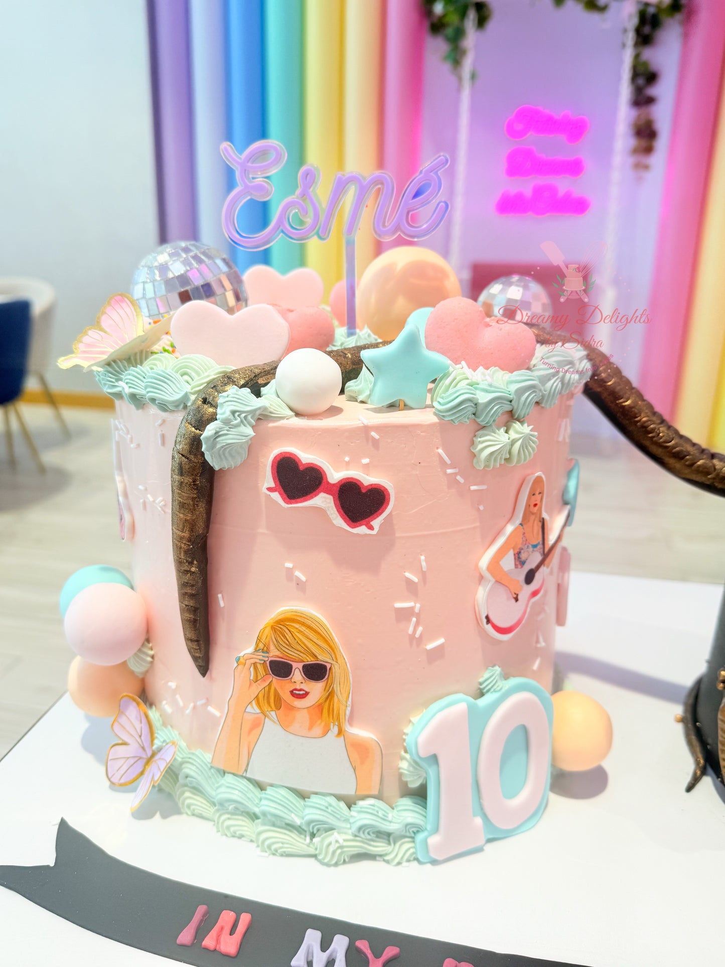 Taylor Swift Cake